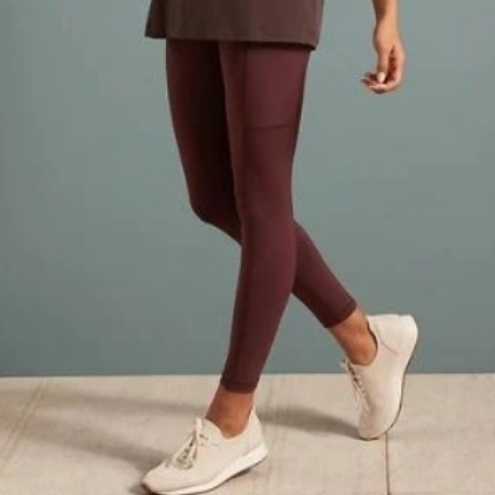 Banana Republic On The Go 7/8 Leggings - Sonoma Plum - Small